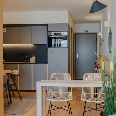 Feel Corporate Housing Campanha Apartment Porto
