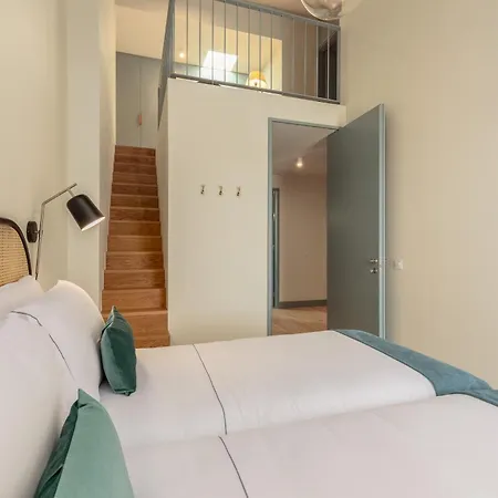 Apartment Feel Corporate Housing Campanha *
