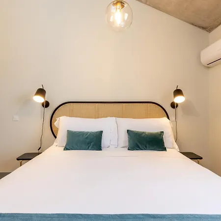 Apartment Feel Corporate Housing Campanha