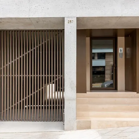 Feel Corporate Housing Campanha ポルト