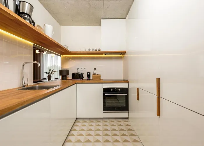 Feel Corporate Housing Campanha * Porto